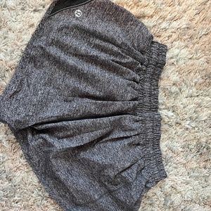 LULULEMON Gray Hotty Hot Low-Rise Lined Short 2.5"
